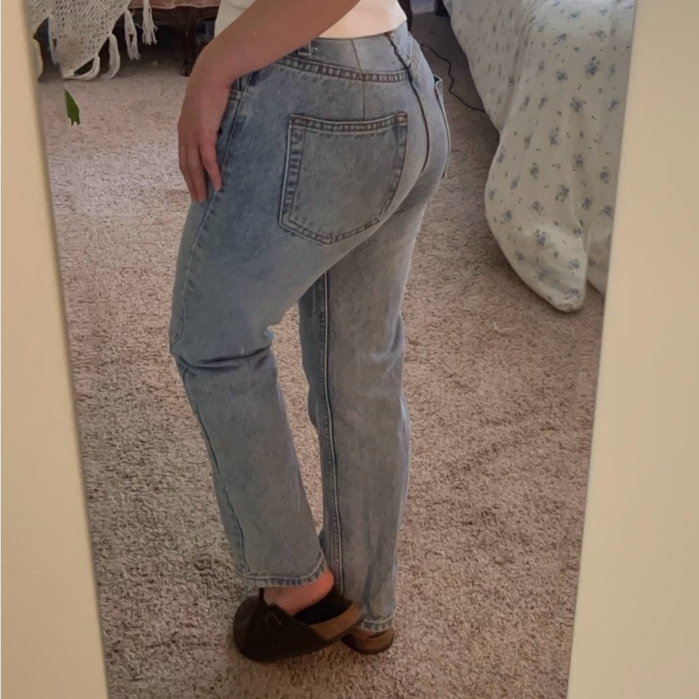 Brandy Melville- J. Galt Mom Jeans